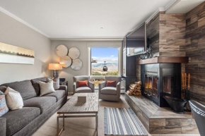 Chamonix 34, Snowmass Ski-In/Ski-Out Condo w/Shared Pool/Hot Tub/WiFi